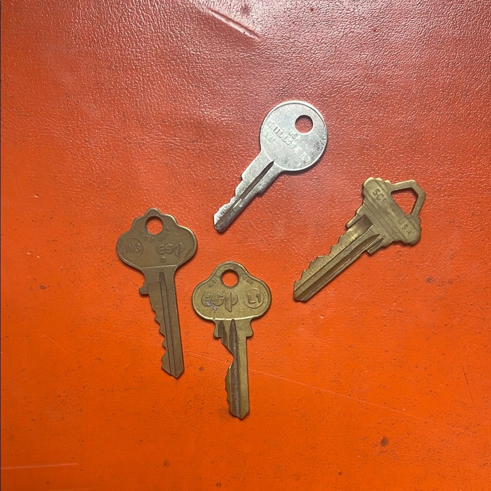 Vintage Key Collection - Picture 6 of 7